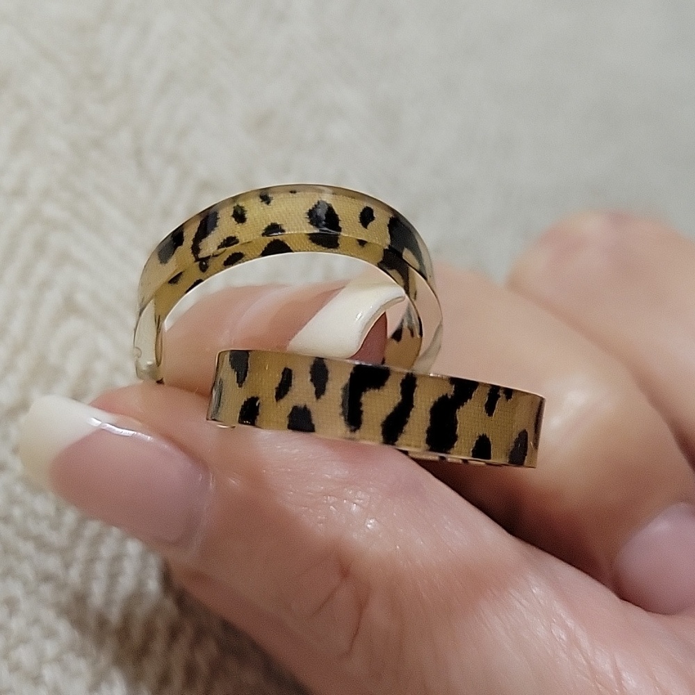 LEOPARD PRINT HOOPS